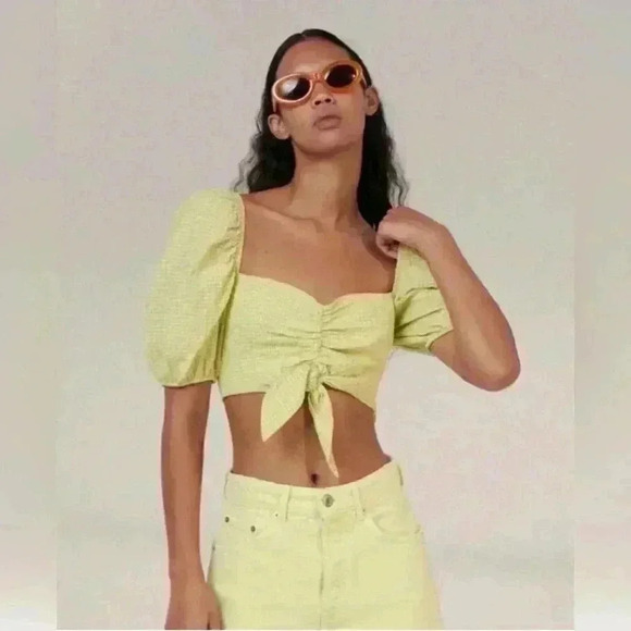 🔥Zara🔥| Yellow gingham puff sleeve  crop top - Picture 1 of 9